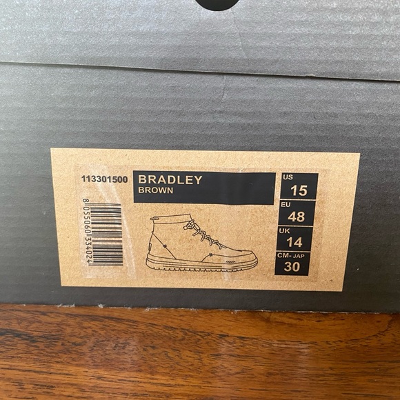 Men’s Lace up Hey Dude boots - Picture 4 of 4